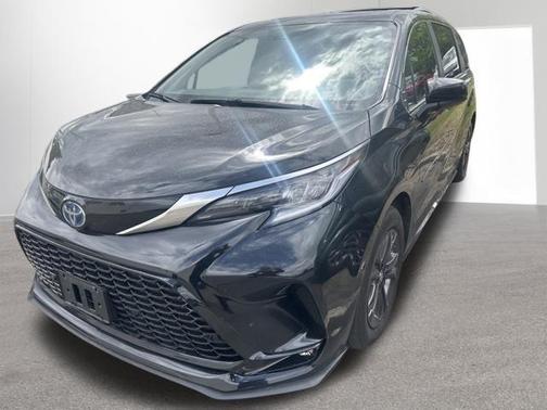 Midnight Black Metallic 2024 Toyota Sienna XSE 7 Passenger