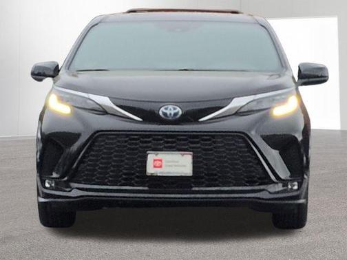 Midnight Black Metallic 2024 Toyota Sienna XSE 7 Passenger