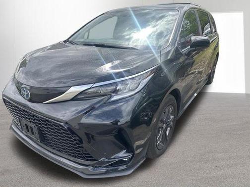Midnight Black Metallic 2024 Toyota Sienna XSE 7 Passenger