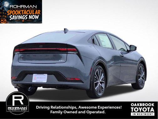 Guardian Gray 2027 Toyota Prius XLE
