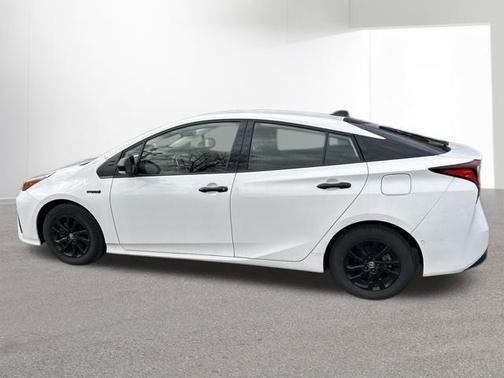 2022 Toyota Prius L