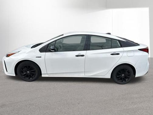 2022 Toyota Prius L