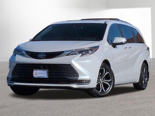 2025 Toyota Sienna Platinum