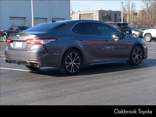 2020 Toyota Camry SE