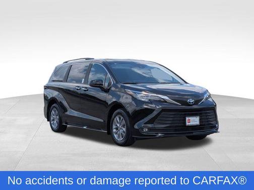 2025 Toyota Sienna XLE 7 Passenger