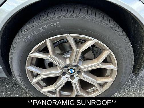 Skyscraper Grey Metallic 2025 BMW X7 xDrive40i