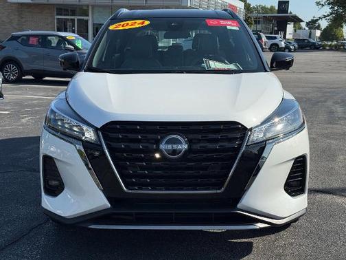 2024 Nissan Kicks SR