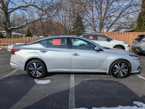 2020 Nissan Altima 2.5 SV