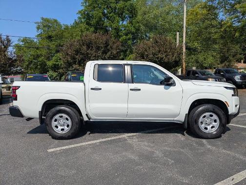 2024 Nissan Frontier S