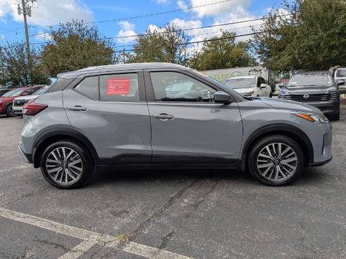 2023 Nissan Kicks SV