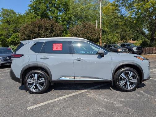 2022 Nissan Rogue SL