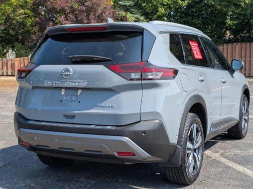 2022 Nissan Rogue SL