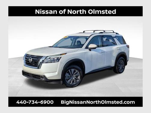 2024 Nissan Pathfinder SV