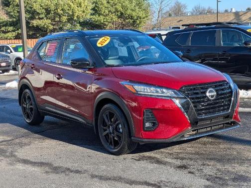 2023 Nissan Kicks SR