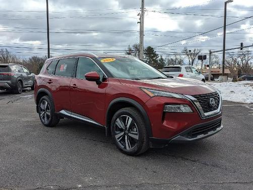 2022 Nissan Rogue SL