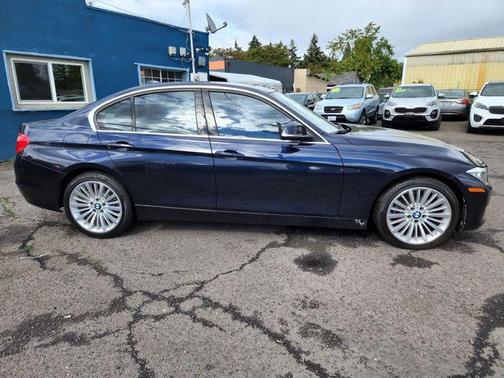 Photo 4 of 35 of 2012 BMW 328 i