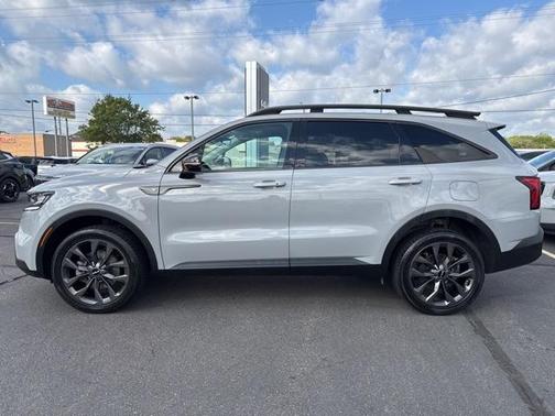 2022 Kia Sorento X-Line EX
