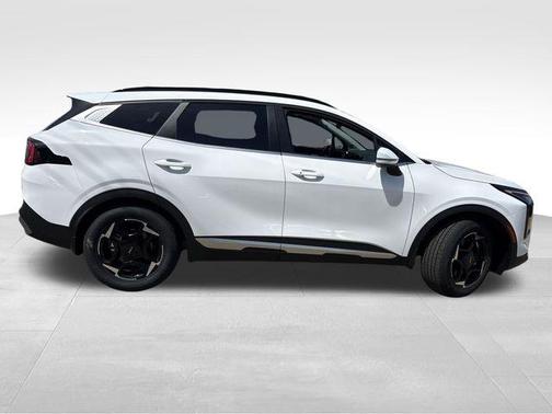 Glacial White Pearl 2026 Kia Sportage EX