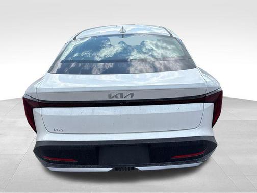 Snow White Pearl 2026 Kia K4 LXS
