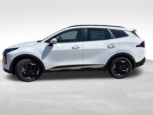 Glacial White Pearl 2026 Kia Sportage EX