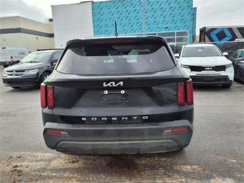 2022 Kia Sorento LX