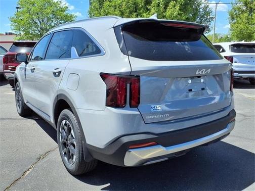 2025 Kia Sorento S