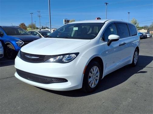 2021 Chrysler Voyager L