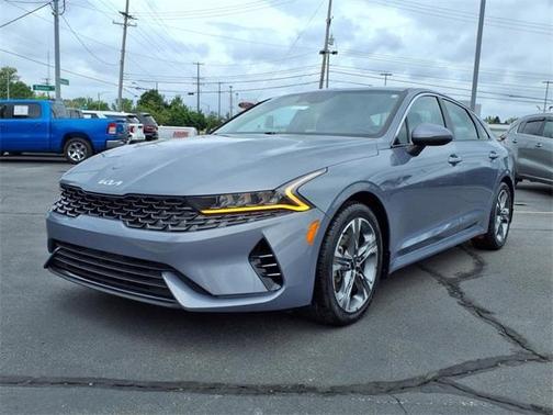 2022 Kia K5 LXS