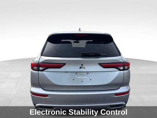 Gray 2024 Mitsubishi Outlander SE Black Edition