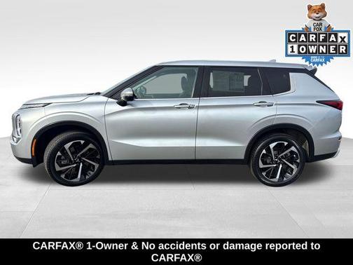 Gray 2024 Mitsubishi Outlander SE Black Edition