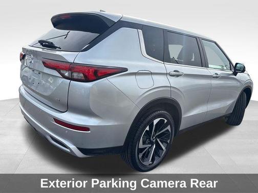 Gray 2024 Mitsubishi Outlander SE Black Edition