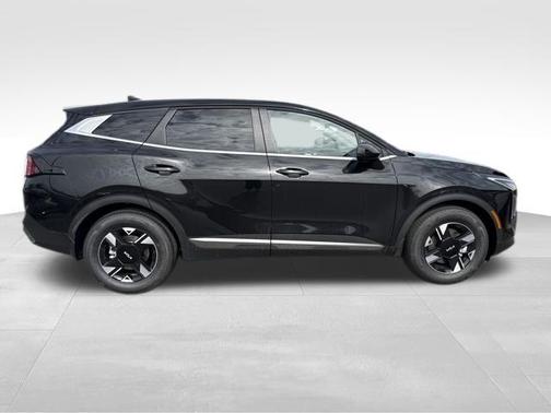 Fusion Orange 2026 Kia Sportage LX