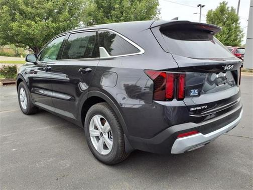2025 Kia Sorento LX