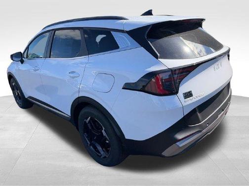 Glacial White Pearl 2027 Kia Sportage EX