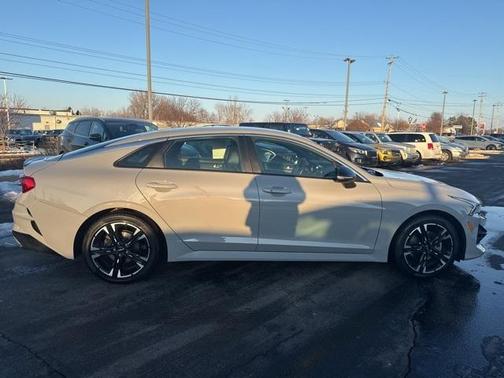 2023 Kia K5 GT-Line
