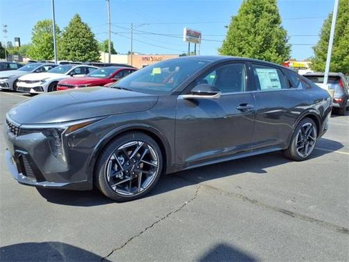 2025 Kia K4 GT-Line