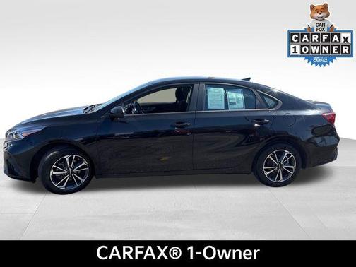 Aurora Black Pearl 2023 Kia Forte LXS