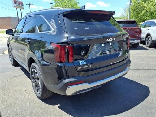 2025 Kia Sorento S