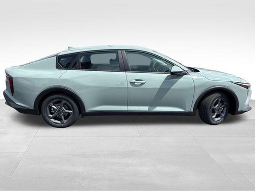 Haze 2026 Kia K4 LXS