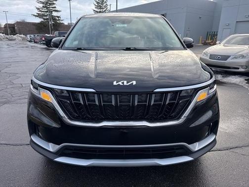 2023 Kia Carnival LX