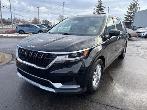 2023 Kia Carnival LX