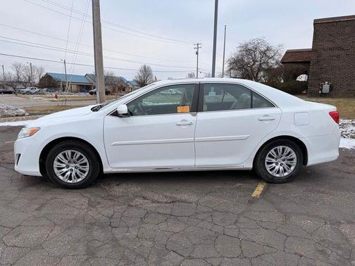 2014 Toyota Camry LE