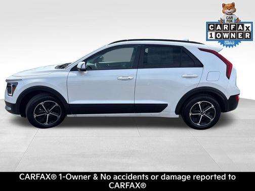 Snow White Pearl 2023 Kia Niro EX