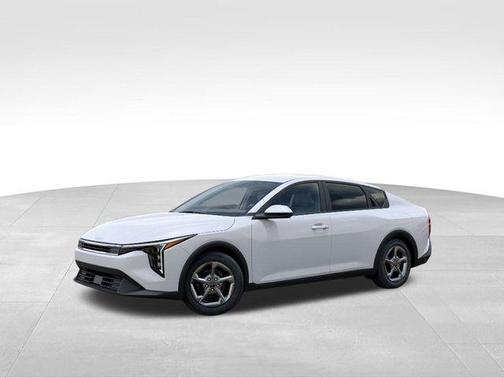 Snow White Pearl 2026 Kia K4 LXS