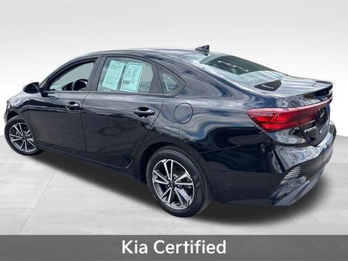 Aurora Black Pearl 2023 Kia Forte LXS