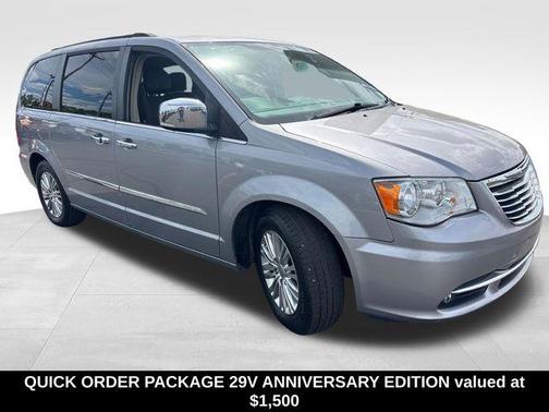 Billet Silver Metallic Clearcoat 2016 Chrysler Town & Country Touring-L
