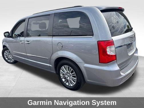 Billet Silver Metallic Clearcoat 2016 Chrysler Town & Country Touring-L