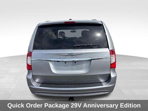 Billet Silver Metallic Clearcoat 2016 Chrysler Town & Country Touring-L