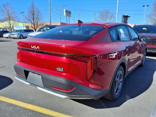 2025 Kia K4 LXS