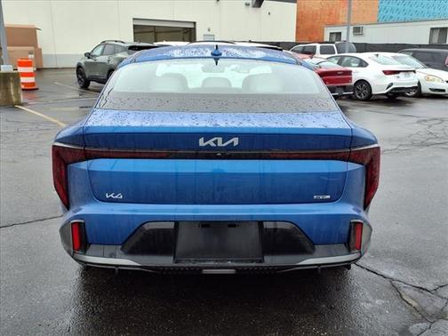 2025 Kia K4 GT-Line